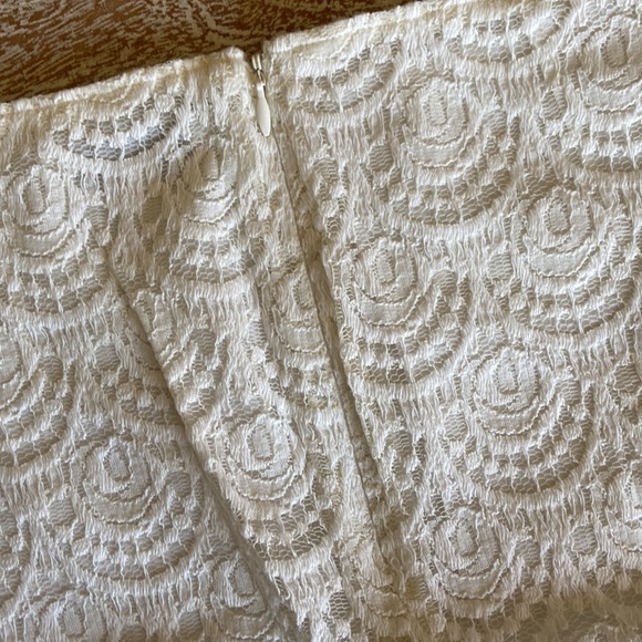 Banana Republic | NWOT Lace Skirt - Picture 6 of 10